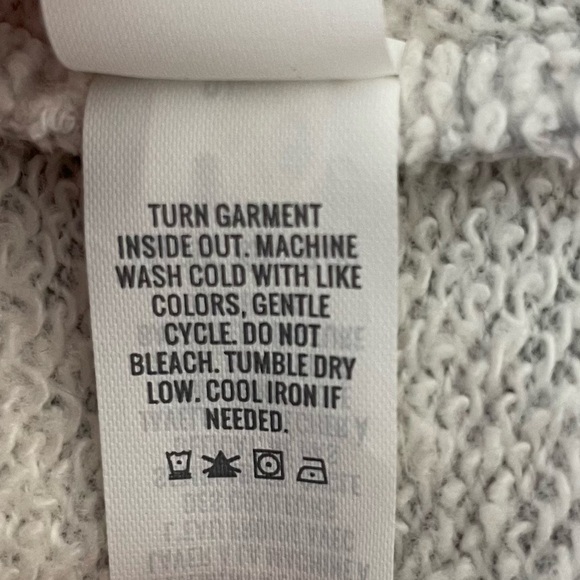 Aerie Crew Neck Leopard Print Oversized Sweatshirt - Size XS - Picture 9 of 9